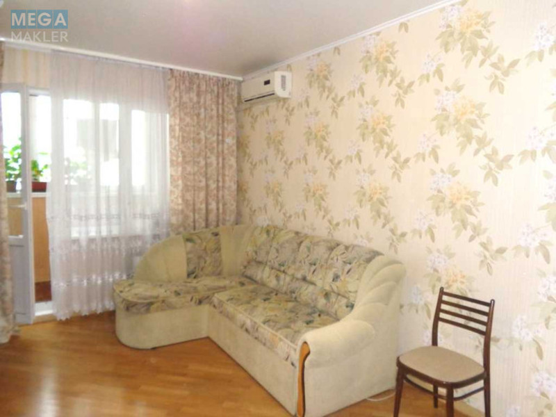 Продаж 3 кімнатної квартири (81/60/9), 12 пов. 16 пов. будинку, <a class="location-link" href="/kiev/" title="Недвижимость Київ">Київ</a>, <a class="location-link" href="/kiev/goloseevskij/" title="Недвижимость Голосіївський район">Голосіївський р-н</a>, Лятошинського вул., 2 (изображение 10)