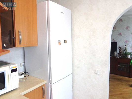 Продаж 3 кімнатної квартири (81/60/9), 12 пов. 16 пов. будинку, <a class="location-link" href="/kiev/" title="Недвижимость Київ">Київ</a>, <a class="location-link" href="/kiev/goloseevskij/" title="Недвижимость Голосіївський район">Голосіївський р-н</a>, Лятошинського вул., 2 (изображение 15)