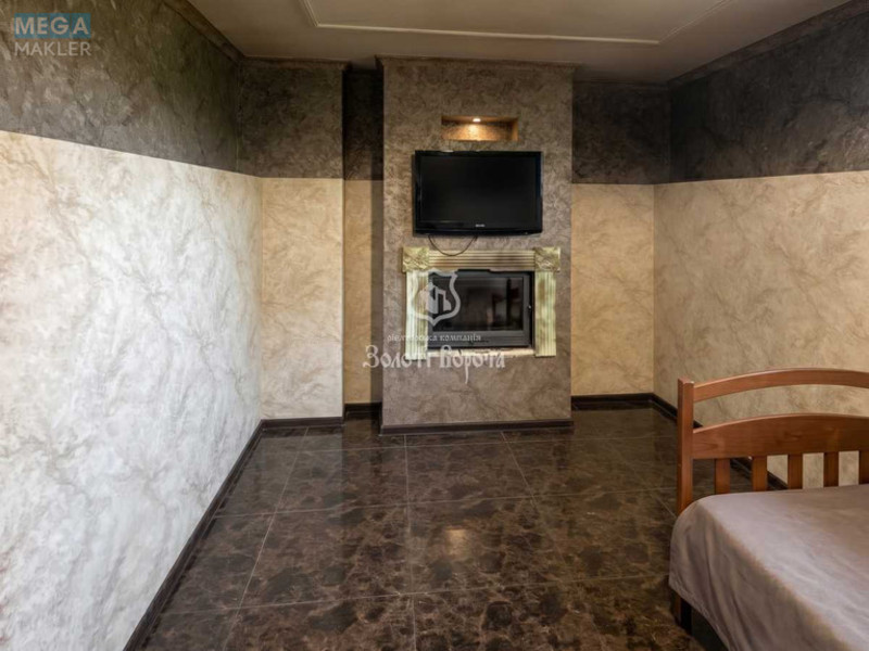 Продаж дома, 2&nbsp;поверху, 320&nbsp;кв.м, 8&nbsp;кімнат, ділянка 10&nbsp;соток, <a class="location-link" href="/glevaha/" title="Недвижимость Глеваха">Глеваха</a>, 11-Дачна, 43-45 (изображение 7)