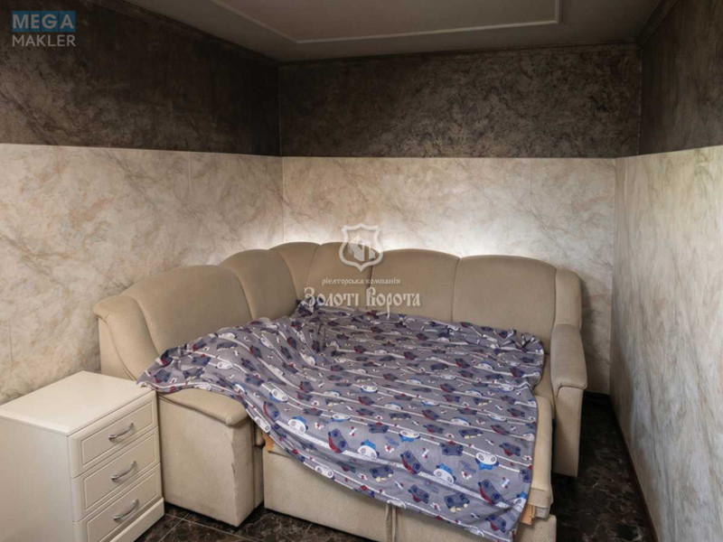 Продаж дома, 2&nbsp;поверху, 320&nbsp;кв.м, 8&nbsp;кімнат, ділянка 10&nbsp;соток, <a class="location-link" href="/glevaha/" title="Недвижимость Глеваха">Глеваха</a>, 11-Дачна, 43-45 (изображение 9)