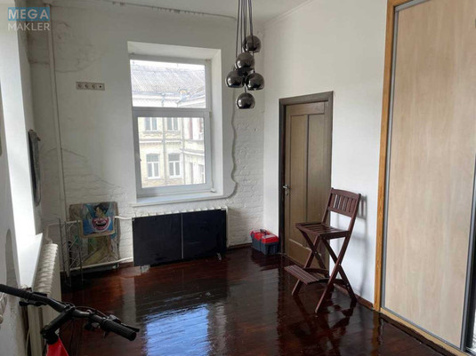 Продаж 2 кімнатної квартири (90/60/10), 4 пов. 4 пов. будинку, <a class="location-link" href="/kiev/" title="Недвижимость Київ">Київ</a>, <a class="location-link" href="/kiev/podolskij/" title="Недвижимость Подільський район">Подільський р-н</a>, Ярославская ул., 10 (изображение 7)