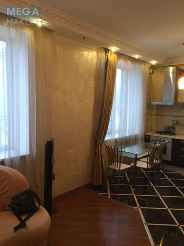 Оренда 2 кімнатної квартири, <a class="location-link" href="/kiev/" title="Недвижимость Київ">Київ</a>, <a class="location-link" href="/kiev/pecherskij/" title="Недвижимость Печерський район">Печерський р-н</a>, Евгения Гуцало пер., 5 (изображение 3)