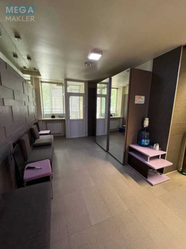 Продаж комерційної нерухомості, 68&nbsp;кв.м, <a class="location-link" href="/kiev/" title="Недвижимость Київ">Київ</a>, <a class="location-link" href="/kiev/shevchenkovskij/" title="Недвижимость Шевченківський район">Шевченківський р-н</a>, Берестейський просп., 30 (изображение 2)