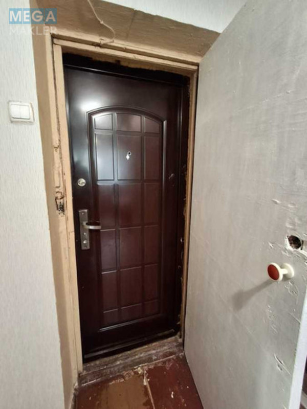 Продаж 1 кімнатної квартири (25/?/?), 4 пов. 5 пов. будинку, <a class="location-link" href="/kiev/" title="Недвижимость Київ">Київ</a>, <a class="location-link" href="/kiev/pecherskij/" title="Недвижимость Печерський район">Печерський р-н</a>, Залізничне шосе, 49 (изображение 3)