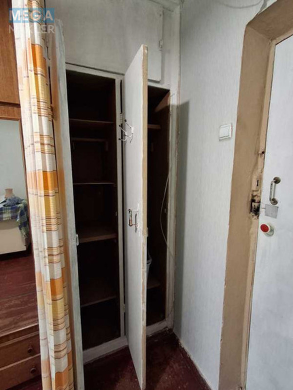 Продаж 1 кімнатної квартири (25/?/?), 4 пов. 5 пов. будинку, <a class="location-link" href="/kiev/" title="Недвижимость Київ">Київ</a>, <a class="location-link" href="/kiev/pecherskij/" title="Недвижимость Печерський район">Печерський р-н</a>, Залізничне шосе, 49 (изображение 5)