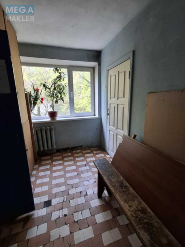 Продаж 1 кімнатної квартири (25/?/?), 4 пов. 5 пов. будинку, <a class="location-link" href="/kiev/" title="Недвижимость Київ">Київ</a>, <a class="location-link" href="/kiev/pecherskij/" title="Недвижимость Печерський район">Печерський р-н</a>, Залізничне шосе, 49 (изображение 8)