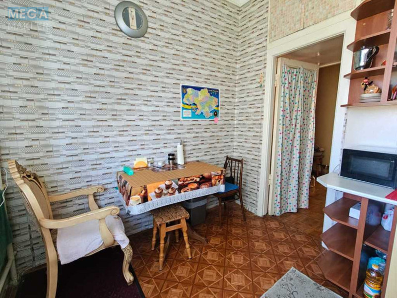 Оренда кімнати (підселення), <a class="location-link" href="/kiev/" title="Недвижимость Київ">Київ</a>, <a class="location-link" href="/kiev/pecherskij/" title="Недвижимость Печерський район">Печерський р-н</a>, Дружби Народів бульв., 13 (изображение 3)