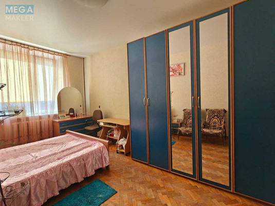 Оренда кімнати (підселення), <a class="location-link" href="/kiev/" title="Недвижимость Київ">Київ</a>, <a class="location-link" href="/kiev/pecherskij/" title="Недвижимость Печерський район">Печерський р-н</a>, Дружби Народів бульв., 13 (изображение 8)