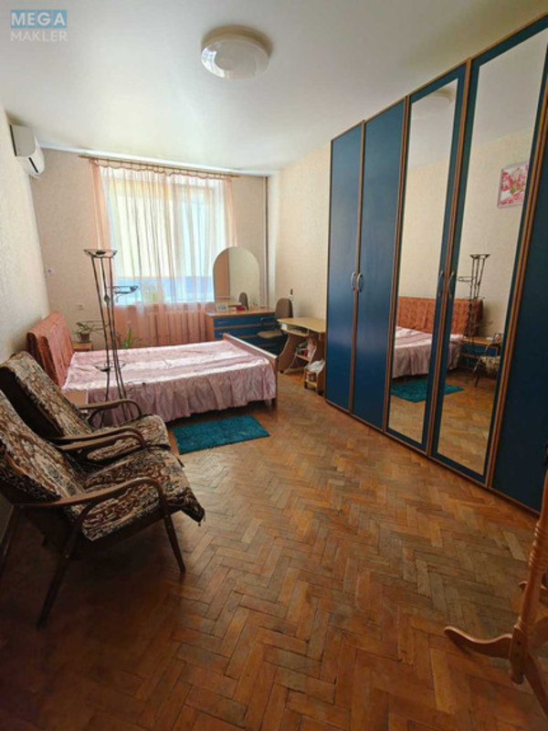 Оренда кімнати (підселення), <a class="location-link" href="/kiev/" title="Недвижимость Київ">Київ</a>, <a class="location-link" href="/kiev/pecherskij/" title="Недвижимость Печерський район">Печерський р-н</a>, Дружби Народів бульв., 13 (изображение 10)