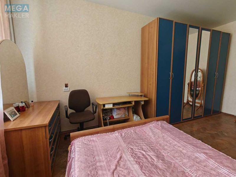 Оренда кімнати (підселення), <a class="location-link" href="/kiev/" title="Недвижимость Київ">Київ</a>, <a class="location-link" href="/kiev/pecherskij/" title="Недвижимость Печерський район">Печерський р-н</a>, Дружби Народів бульв., 13 (изображение 11)