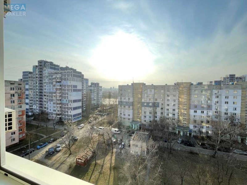 Продаж 1 кімнатної квартири (52/22/17), 7 пов. 18 пов. будинку, <a class="location-link" href="/kiev/" title="Недвижимость Київ">Київ</a>, <a class="location-link" href="/kiev/obolonskij/" title="Недвижимость Оболонський район">Оболонський р-н</a>, Иорданская ул., 9К (изображение 2)