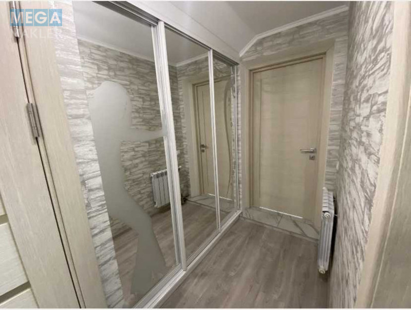 Оренда дома, <a class="location-link" href="/kiev/" title="Недвижимость Київ">Київ</a>, <a class="location-link" href="/kiev/darnickij/" title="Недвижимость Дарницький район">Дарницький р-н</a>, Святищенская ул., 7 (изображение 23)