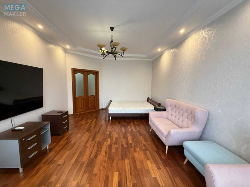 Продаж 3 кімнатної квартири (110/61/14,5), 8 пов. 12 пов. будинку, <a class="location-link" href="/kiev/" title="Недвижимость Київ">Київ</a>, <a class="location-link" href="/kiev/goloseevskij/" title="Недвижимость Голосіївський район">Голосіївський р-н</a>, Антоновича вул., 103 (изображение 4)