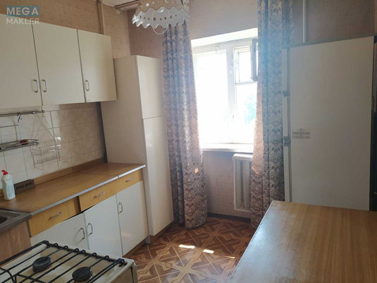 Оренда 1 кімнатної квартири, <a class="location-link" href="/kiev/" title="Недвижимость Київ">Київ</a>, <a class="location-link" href="/kiev/shevchenkovskij/" title="Недвижимость Шевченківський район">Шевченківський р-н</a>, Семьи Хохловых ул., 1 (изображение 2)