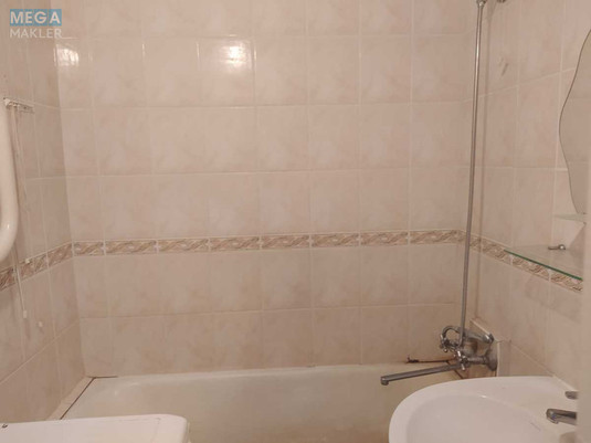 Оренда 1 кімнатної квартири, <a class="location-link" href="/kiev/" title="Недвижимость Київ">Київ</a>, <a class="location-link" href="/kiev/shevchenkovskij/" title="Недвижимость Шевченківський район">Шевченківський р-н</a>, Семьи Хохловых ул., 1 (изображение 11)