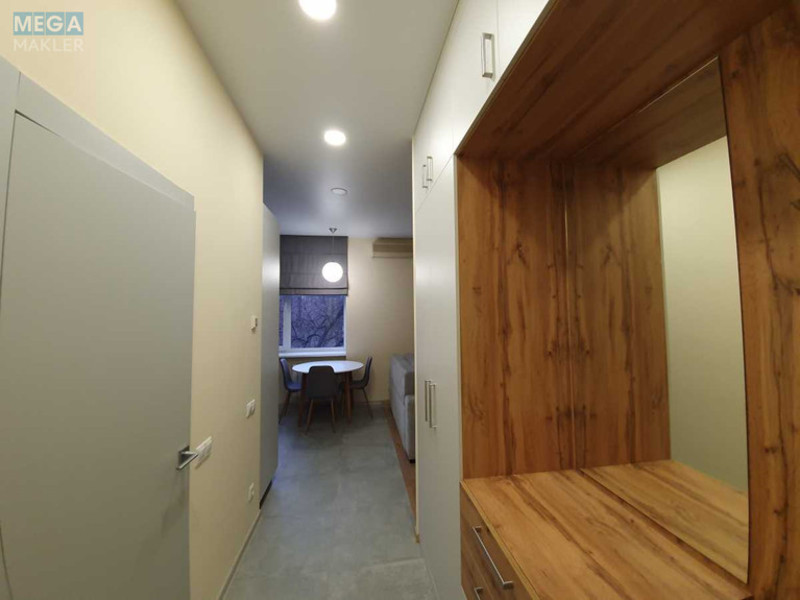 Оренда 1 кімнатної квартири, <a class="location-link" href="/kiev/" title="Недвижимость Київ">Київ</a>, <a class="location-link" href="/kiev/pecherskij/" title="Недвижимость Печерський район">Печерський р-н</a>, Лаврська вул., 6 (изображение 10)