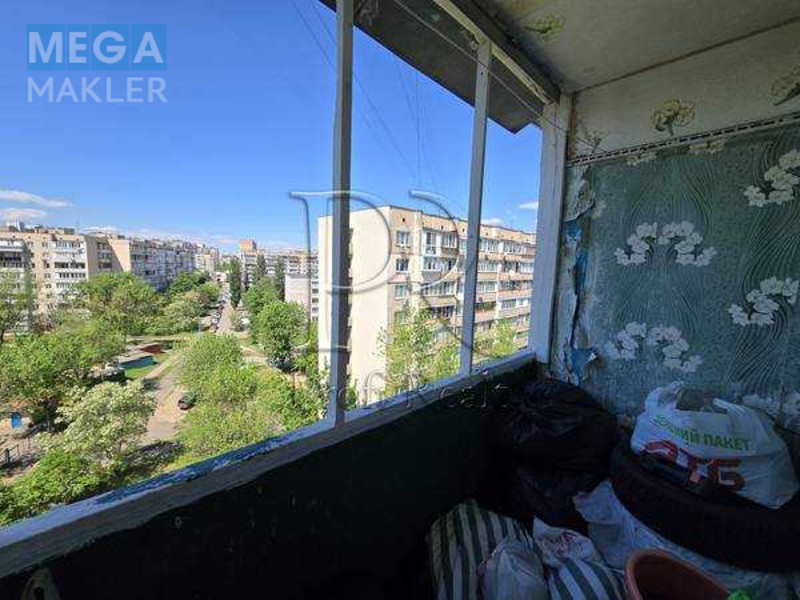 Продаж 1 кімнатної квартири (38/19/8), 8 пов. 9 пов. будинку, <a class="location-link" href="/kiev/" title="Недвижимость Київ">Київ</a>, <a class="location-link" href="/kiev/desnyanskij/" title="Недвижимость Деснянський район">Деснянський р-н</a>, Маяковського Володимира проспект, 20Г (изображение 3)