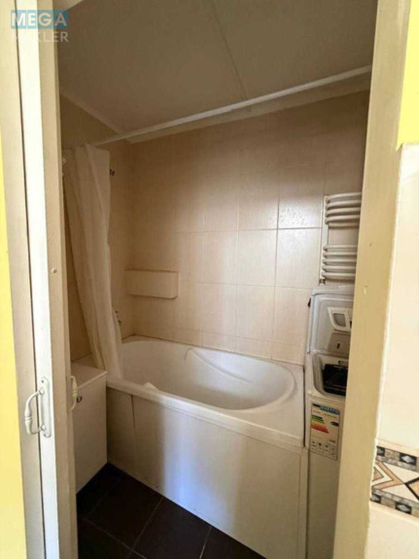 Оренда 3 кімнатної квартири, <a class="location-link" href="/odessa/" title="Недвижимость Одеса">Одеса</a>, <a class="location-link" href="/odessa/primorskij/" title="Недвижимость Приморський район">Приморський р-н</a>, Коблевская, 9 (изображение 7)