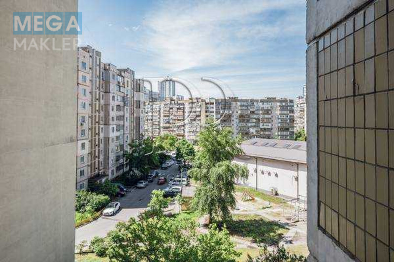 Продаж 3 кімнатної квартири (74/42/8), 6 пов. 16 пов. будинку, <a class="location-link" href="/kiev/" title="Недвижимость Київ">Київ</a>, <a class="location-link" href="/kiev/darnickij/" title="Недвижимость Дарницький район">Дарницький р-н</a>, Драгоманова вулиця, 23 (изображение 9)
