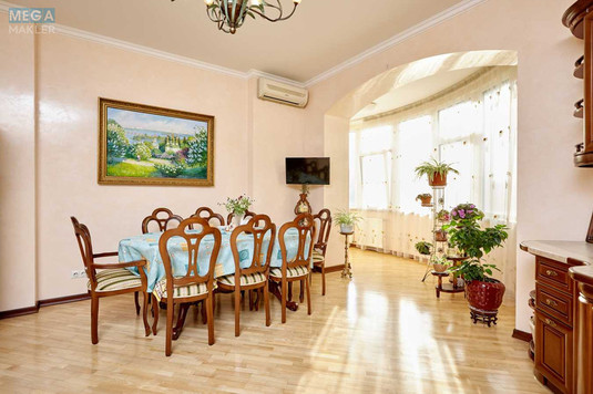 Оренда 4 кімнатні квартири, <a class="location-link" href="/kiev/" title="Недвижимость Київ">Київ</a>, <a class="location-link" href="/kiev/pecherskij/" title="Недвижимость Печерський район">Печерський р-н</a>, Старонаводницька вул., 13 (изображение 8)