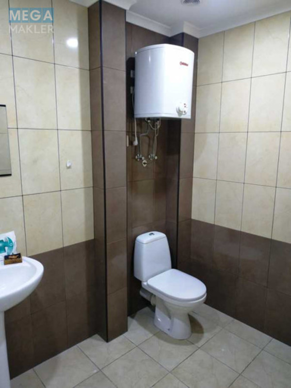 Оренда комерційної нерухомості, 27&nbsp;кв.м, под офис, <a class="location-link" href="/kiev/" title="Недвижимость Київ">Київ</a>, <a class="location-link" href="/kiev/goloseevskij/" title="Недвижимость Голосіївський район">Голосіївський р-н</a>, Михайла Ломоносова вул., 36а (изображение 7)