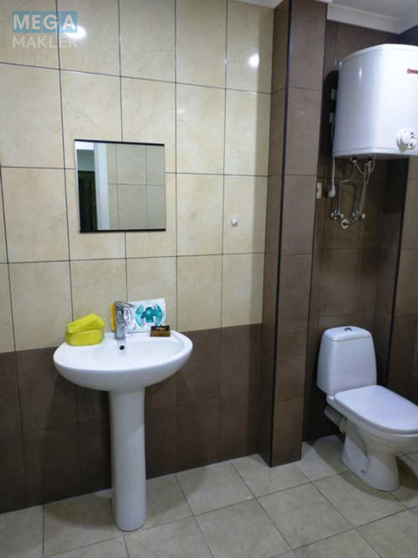 Оренда комерційної нерухомості, 27&nbsp;кв.м, под офис, <a class="location-link" href="/kiev/" title="Недвижимость Київ">Київ</a>, <a class="location-link" href="/kiev/goloseevskij/" title="Недвижимость Голосіївський район">Голосіївський р-н</a>, Михайла Ломоносова вул., 36а (изображение 8)
