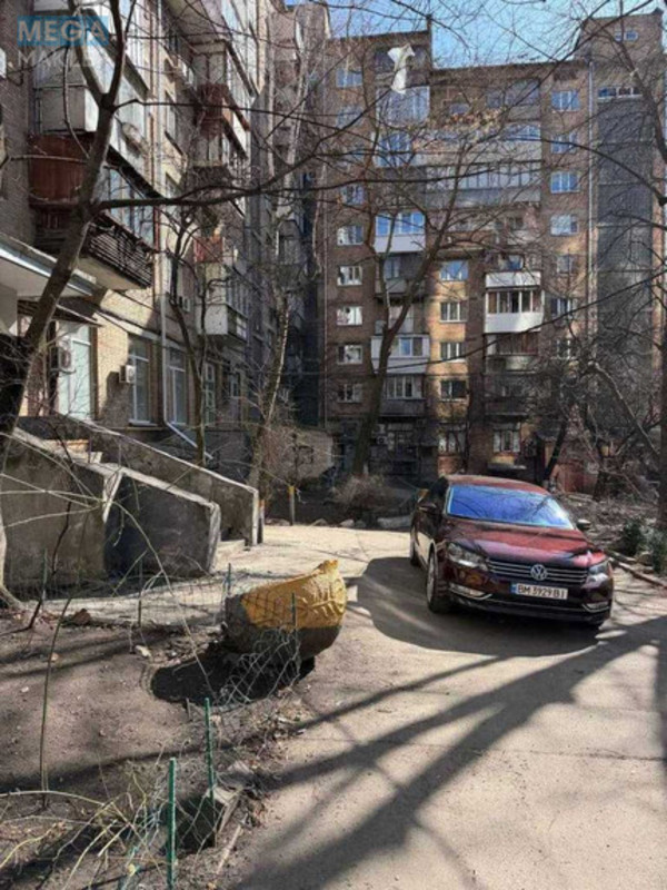 Продаж 2 кімнатної квартири (55/29/7), 3 пов. 9 пов. будинку, <a class="location-link" href="/kiev/" title="Недвижимость Київ">Київ</a>, <a class="location-link" href="/kiev/goloseevskij/" title="Недвижимость Голосіївський район">Голосіївський р-н</a>, Большая Васильковская ул., 102 (изображение 9)