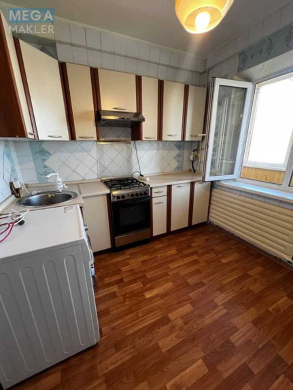 Продаж 2 кімнатної квартири (55,9/33,1/7,5), 5 пов. 9 пов. будинку, <a class="location-link" href="/kiev/" title="Недвижимость Київ">Київ</a>, <a class="location-link" href="/kiev/obolonskij/" title="Недвижимость Оболонський район">Оболонський р-н</a>, Озерная ул., 31/50 (изображение 2)