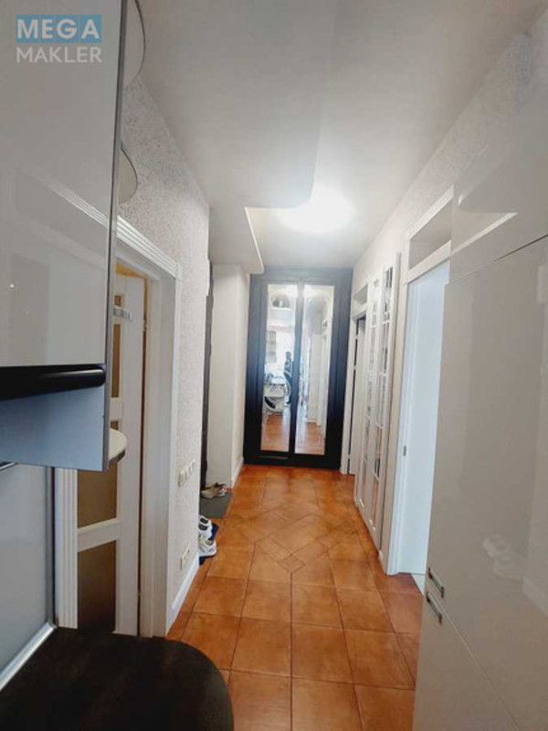 Оренда 2 кімнатної квартири, <a class="location-link" href="/kiev/" title="Недвижимость Київ">Київ</a>, <a class="location-link" href="/kiev/podolskij/" title="Недвижимость Подільський район">Подільський р-н</a>, Братская ул., 10 (изображение 11)