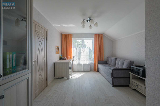 Продаж дома, 2&nbsp;поверху, 266,70&nbsp;кв.м, 9&nbsp;кімнат, ділянка 34&nbsp;сотки, <a class="location-link" href="/glevaha/" title="Недвижимость Глеваха">Глеваха</a>, Коцюбинського, 17 (изображение 6)