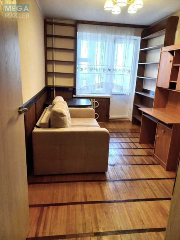 Оренда 3 кімнатної квартири, <a class="location-link" href="/kiev/" title="Недвижимость Київ">Київ</a>, <a class="location-link" href="/kiev/darnickij/" title="Недвижимость Дарницький район">Дарницький р-н</a>, Славгородская ул., 10 (изображение 5)