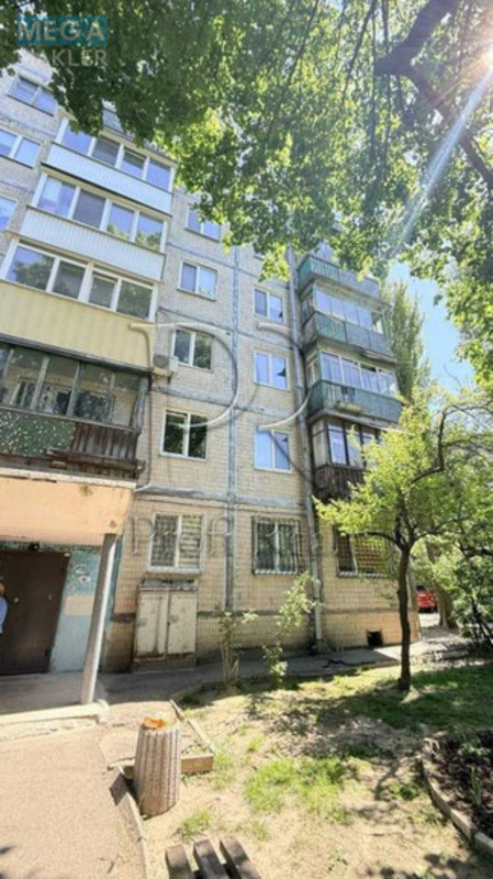 Продаж 1 кімнатної квартири (31/16/8), 5 пов. 9 пов. будинку, <a class="location-link" href="/kiev/" title="Недвижимость Київ">Київ</a>, <a class="location-link" href="/kiev/svyatoshinskij/" title="Недвижимость Святошинський район">Святошинський р-н</a>, Курінного Петра вулиця, 3 (изображение 16)