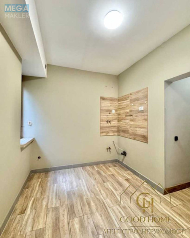 Продаж 2 кімнатної квартири (64,7/42/8), 1 пов. 4 пов. будинку, <a class="location-link" href="/kiev/" title="Недвижимость Київ">Київ</a>, <a class="location-link" href="/kiev/solomenskij/" title="Недвижимость Солом'янський район">Солом'янський р-н</a>, Вузівська вул., 4 (изображение 5)