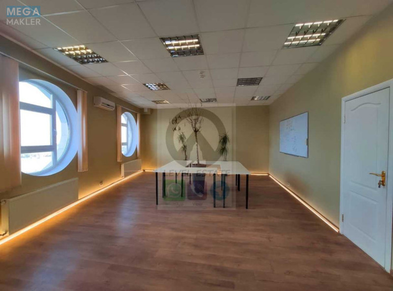 Оренда комерційної нерухомості, 90&nbsp;кв.м, под офис, <a class="location-link" href="/kiev/" title="Недвижимость Київ">Київ</a>, <a class="location-link" href="/kiev/obolonskij/" title="Недвижимость Оболонський район">Оболонський р-н</a>, Оболонская Набережная ул., 1К2 (изображение 5)