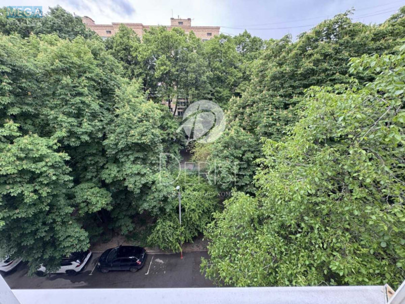 Продаж 3 кімнатної квартири (75/40/20), 5 пов. 5 пов. будинку, <a class="location-link" href="/kiev/" title="Недвижимость Київ">Київ</a>, <a class="location-link" href="/kiev/pecherskij/" title="Недвижимость Печерський район">Печерський р-н</a>, Ивана Мазепы ул., 4 (изображение 3)