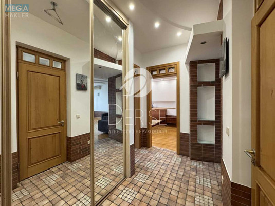 Продаж 3 кімнатної квартири (75/40/20), 5 пов. 5 пов. будинку, <a class="location-link" href="/kiev/" title="Недвижимость Київ">Київ</a>, <a class="location-link" href="/kiev/pecherskij/" title="Недвижимость Печерський район">Печерський р-н</a>, Ивана Мазепы ул., 4 (изображение 4)