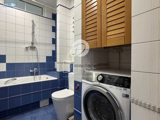 Продаж 3 кімнатної квартири (75/40/20), 5 пов. 5 пов. будинку, <a class="location-link" href="/kiev/" title="Недвижимость Київ">Київ</a>, <a class="location-link" href="/kiev/pecherskij/" title="Недвижимость Печерський район">Печерський р-н</a>, Ивана Мазепы ул., 4 (изображение 7)