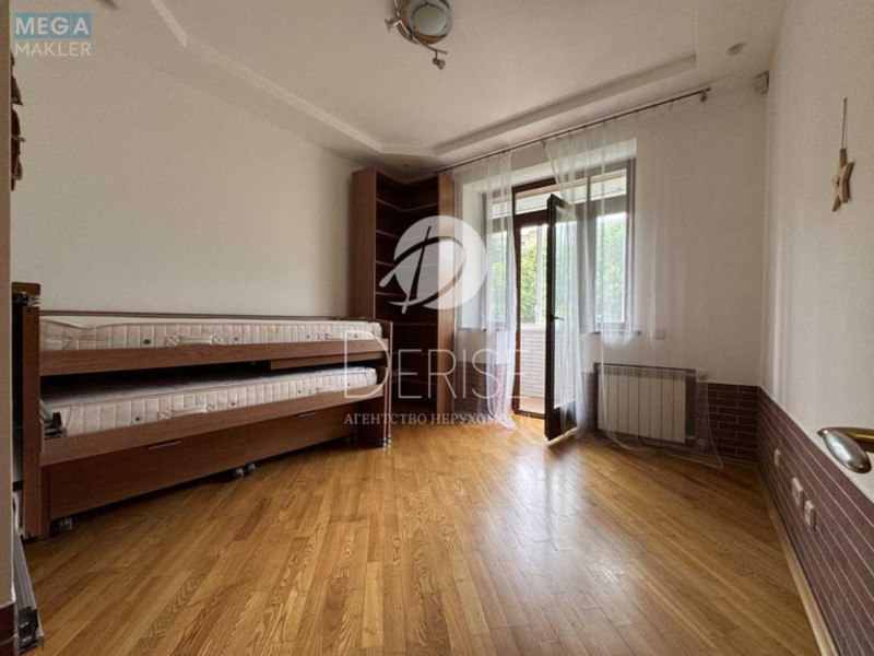 Продаж 3 кімнатної квартири (75/40/20), 5 пов. 5 пов. будинку, <a class="location-link" href="/kiev/" title="Недвижимость Київ">Київ</a>, <a class="location-link" href="/kiev/pecherskij/" title="Недвижимость Печерський район">Печерський р-н</a>, Ивана Мазепы ул., 4 (изображение 10)