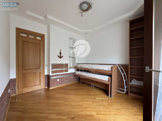 Продаж 3 кімнатної квартири (75/40/20), 5 пов. 5 пов. будинку, <a class="location-link" href="/kiev/" title="Недвижимость Київ">Київ</a>, <a class="location-link" href="/kiev/pecherskij/" title="Недвижимость Печерський район">Печерський р-н</a>, Ивана Мазепы ул., 4 (изображение 12)