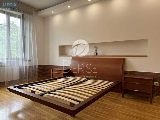 Продаж 3 кімнатної квартири (75/40/20), 5 пов. 5 пов. будинку, <a class="location-link" href="/kiev/" title="Недвижимость Київ">Київ</a>, <a class="location-link" href="/kiev/pecherskij/" title="Недвижимость Печерський район">Печерський р-н</a>, Ивана Мазепы ул., 4 (изображение 17)