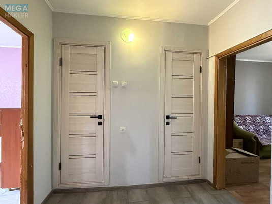 Продаж 3 кімнатної квартири (72/47/10), 5 пов. 10 пов. будинку, <a class="location-link" href="/kiev/" title="Недвижимость Київ">Київ</a>, <a class="location-link" href="/kiev/svyatoshinskij/" title="Недвижимость Святошинський район">Святошинський р-н</a>, Ірпінська вул., 62 (изображение 5)