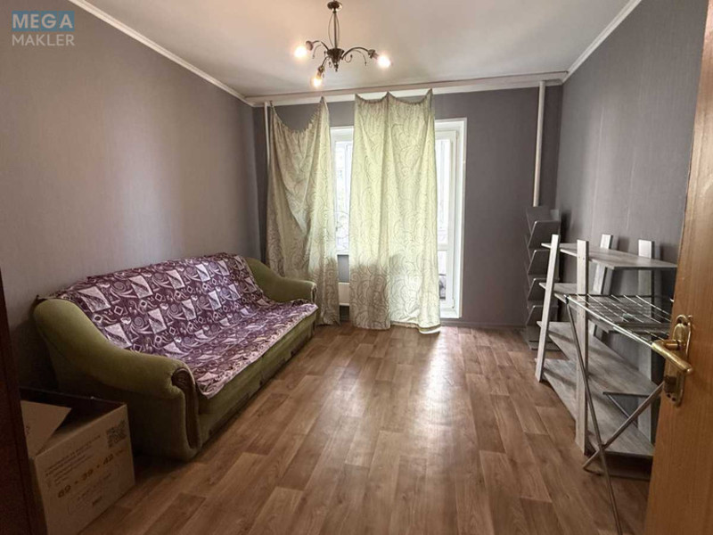 Продаж 3 кімнатної квартири (72/47/10), 5 пов. 10 пов. будинку, <a class="location-link" href="/kiev/" title="Недвижимость Київ">Київ</a>, <a class="location-link" href="/kiev/svyatoshinskij/" title="Недвижимость Святошинський район">Святошинський р-н</a>, Ірпінська вул., 62 (изображение 6)