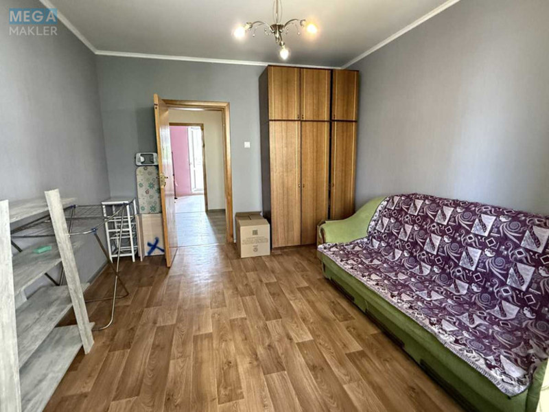 Продаж 3 кімнатної квартири (72/47/10), 5 пов. 10 пов. будинку, <a class="location-link" href="/kiev/" title="Недвижимость Київ">Київ</a>, <a class="location-link" href="/kiev/svyatoshinskij/" title="Недвижимость Святошинський район">Святошинський р-н</a>, Ірпінська вул., 62 (изображение 7)