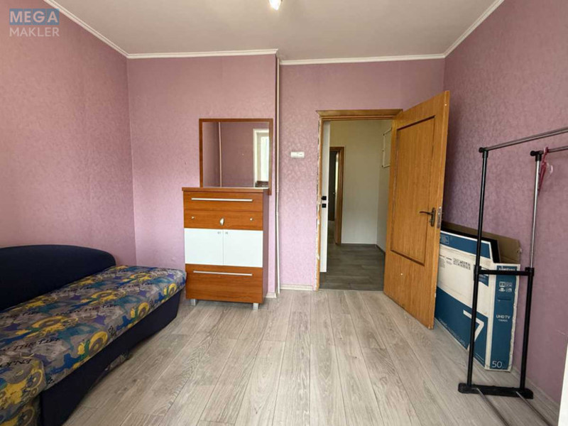 Продаж 3 кімнатної квартири (72/47/10), 5 пов. 10 пов. будинку, <a class="location-link" href="/kiev/" title="Недвижимость Київ">Київ</a>, <a class="location-link" href="/kiev/svyatoshinskij/" title="Недвижимость Святошинський район">Святошинський р-н</a>, Ірпінська вул., 62 (изображение 9)