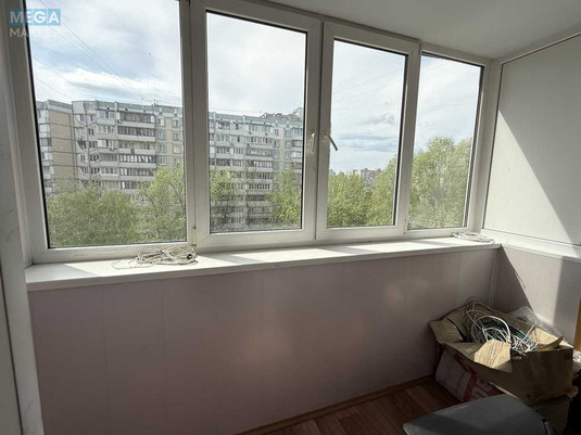 Продаж 3 кімнатної квартири (72/47/10), 5 пов. 10 пов. будинку, <a class="location-link" href="/kiev/" title="Недвижимость Київ">Київ</a>, <a class="location-link" href="/kiev/svyatoshinskij/" title="Недвижимость Святошинський район">Святошинський р-н</a>, Ірпінська вул., 62 (изображение 11)