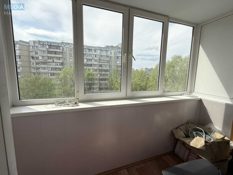 Продаж 3 кімнатної квартири (72/47/10), 5 пов. 10 пов. будинку, <a class="location-link" href="/kiev/" title="Недвижимость Київ">Київ</a>, <a class="location-link" href="/kiev/svyatoshinskij/" title="Недвижимость Святошинський район">Святошинський р-н</a>, Ірпінська вул., 62 (изображение 11)