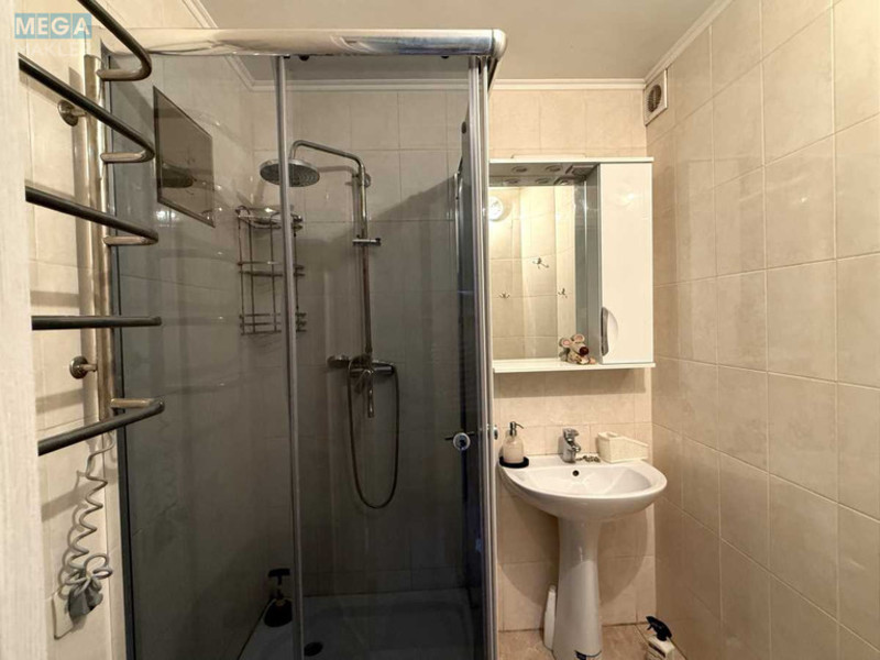 Продаж 3 кімнатної квартири (72/47/10), 5 пов. 10 пов. будинку, <a class="location-link" href="/kiev/" title="Недвижимость Київ">Київ</a>, <a class="location-link" href="/kiev/svyatoshinskij/" title="Недвижимость Святошинський район">Святошинський р-н</a>, Ірпінська вул., 62 (изображение 12)