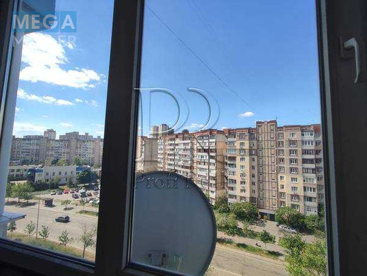 Продаж 3 кімнатної квартири (73/50/9), 8 пов. 9 пов. будинку, <a class="location-link" href="/kiev/" title="Недвижимость Київ">Київ</a>, <a class="location-link" href="/kiev/desnyanskij/" title="Недвижимость Деснянський район">Деснянський р-н</a>, Каштанова вулиця, 8 (изображение 9)