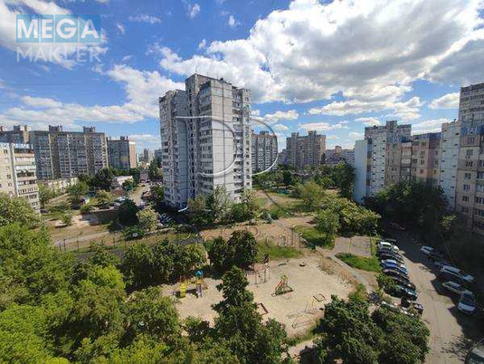 Продаж 3 кімнатної квартири (73/50/9), 8 пов. 9 пов. будинку, <a class="location-link" href="/kiev/" title="Недвижимость Київ">Київ</a>, <a class="location-link" href="/kiev/desnyanskij/" title="Недвижимость Деснянський район">Деснянський р-н</a>, Каштанова вулиця, 8 (изображение 13)