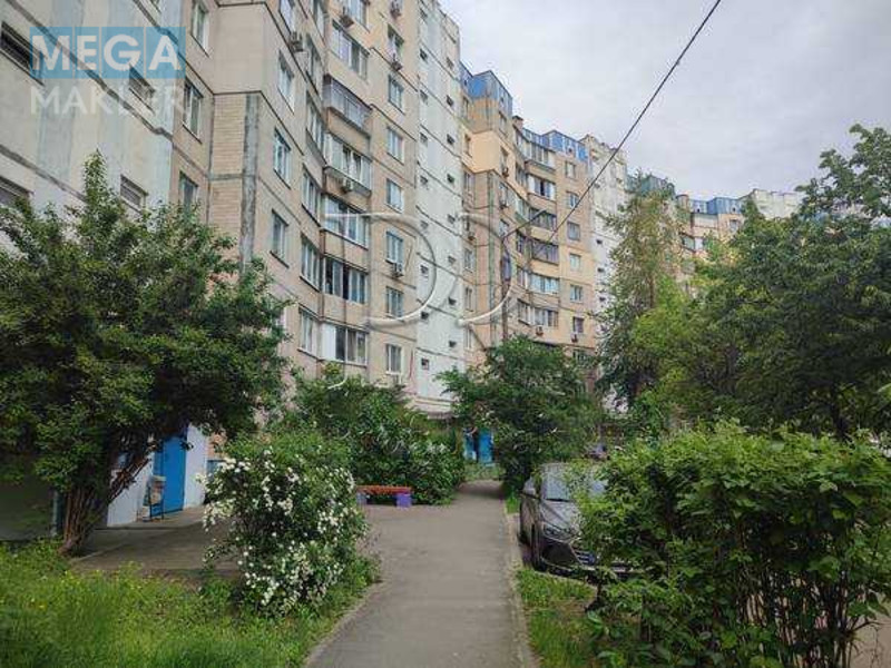 Продаж 3 кімнатної квартири (73/50/9), 8 пов. 9 пов. будинку, <a class="location-link" href="/kiev/" title="Недвижимость Київ">Київ</a>, <a class="location-link" href="/kiev/desnyanskij/" title="Недвижимость Деснянський район">Деснянський р-н</a>, Каштанова вулиця, 8 (изображение 14)